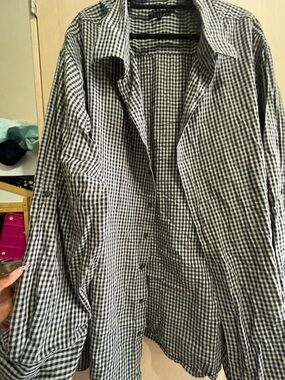 Men's Black & White Gingham Casual Button-Down Shirt